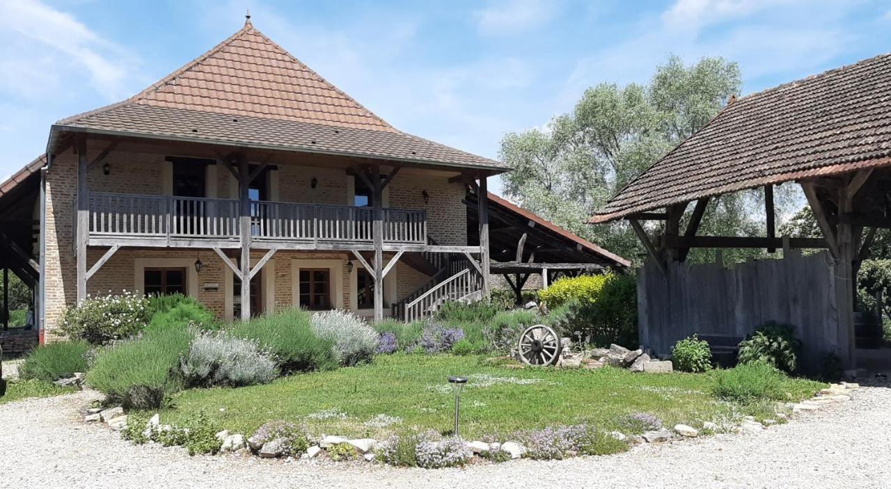 Gîte Chez Léo Varennes-sur-le-Doubs Extérieur photo